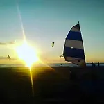 Casa Super Charmosa em Condomínio na Praia